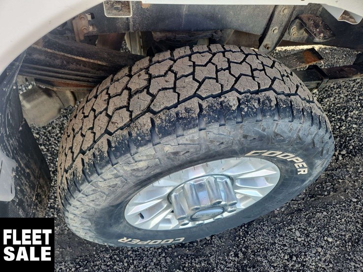 2022-ford-f350-image-9