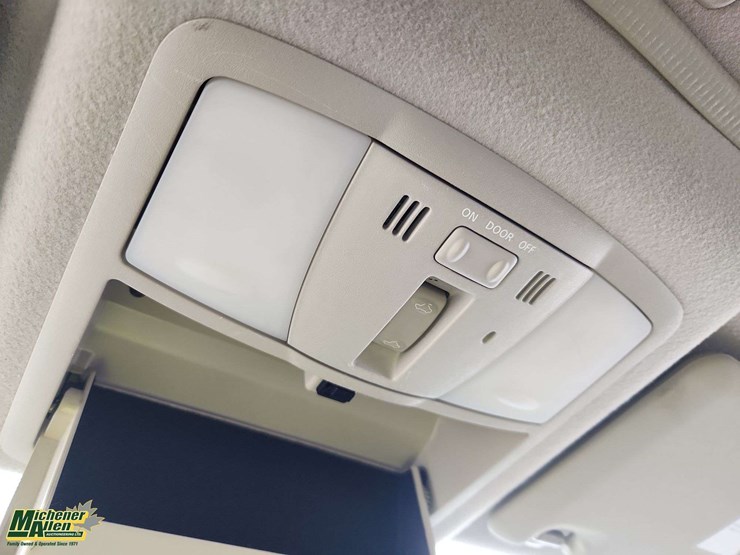 2013-nissan-rogue-image-21