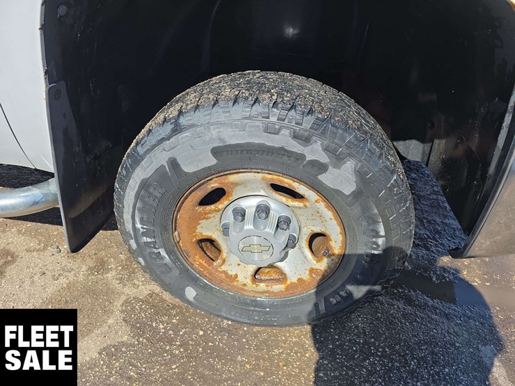 2010-chevrolet-silverado-2500hd-image-14