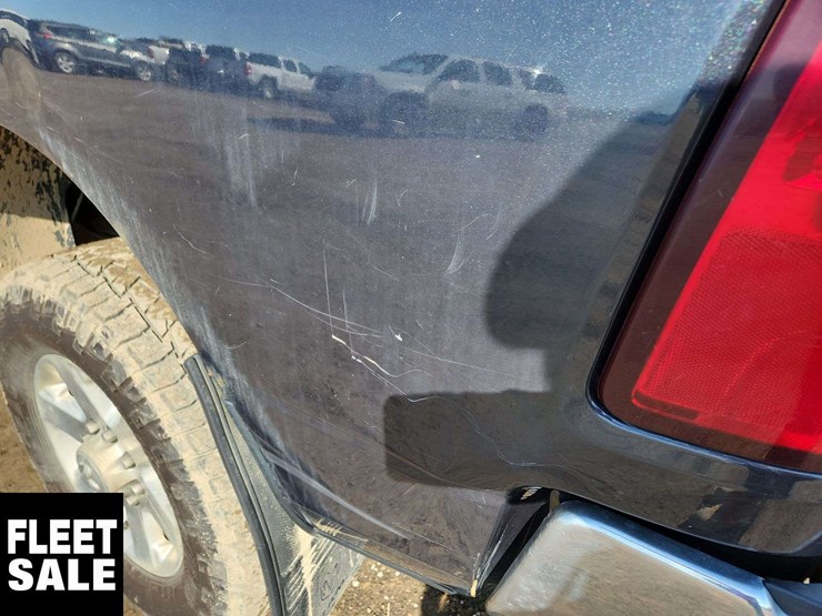 2013-dodge-3500-image-38