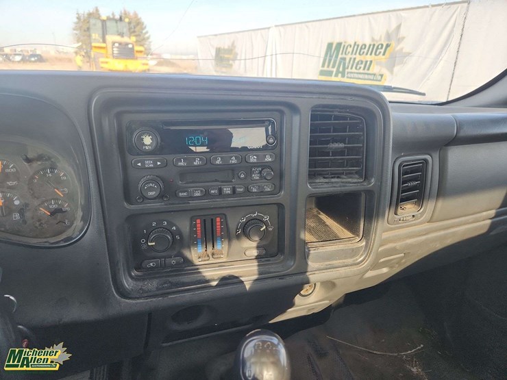 2003-gmc-sierra-3500-image-19