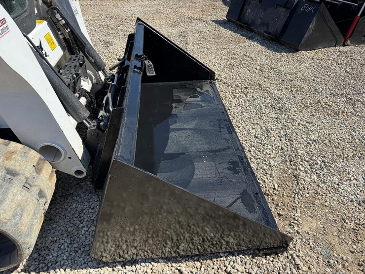 wildcat-78"-skid-steer-high-capacity-bucket-image-4