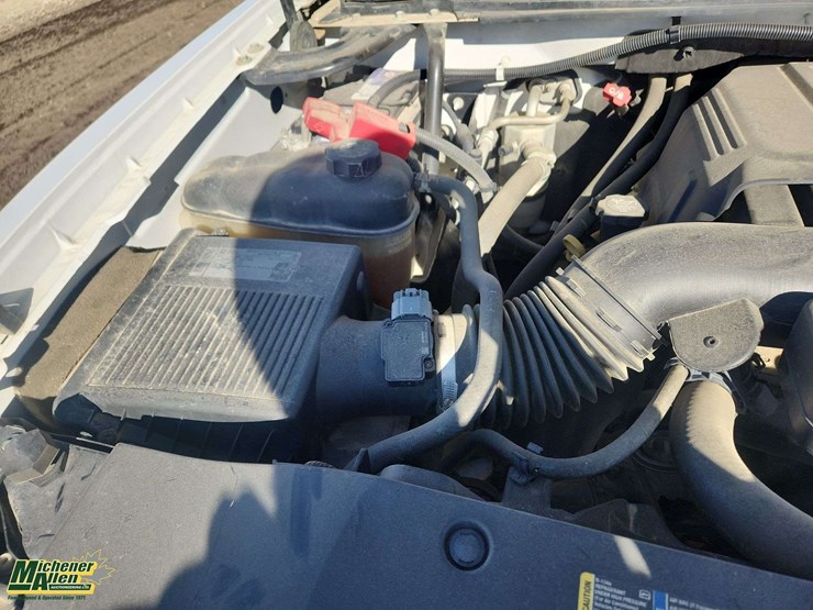 2010-chevrolet-silverado-1500-image-28