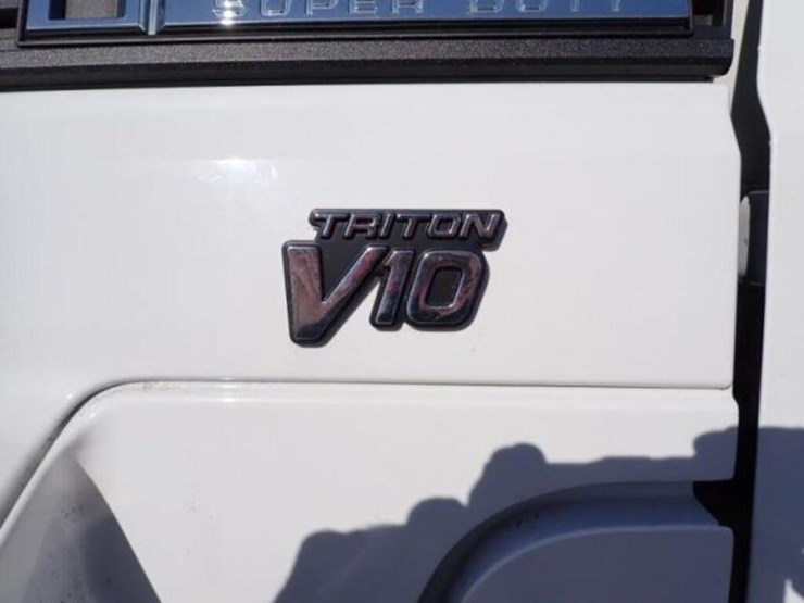 2016-ford-f650-image-23