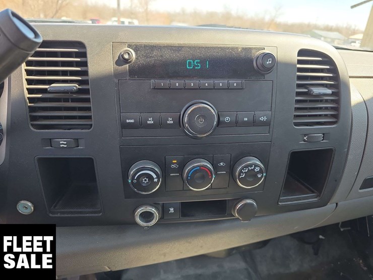 2010-chevrolet-silverado-2500hd-image-22