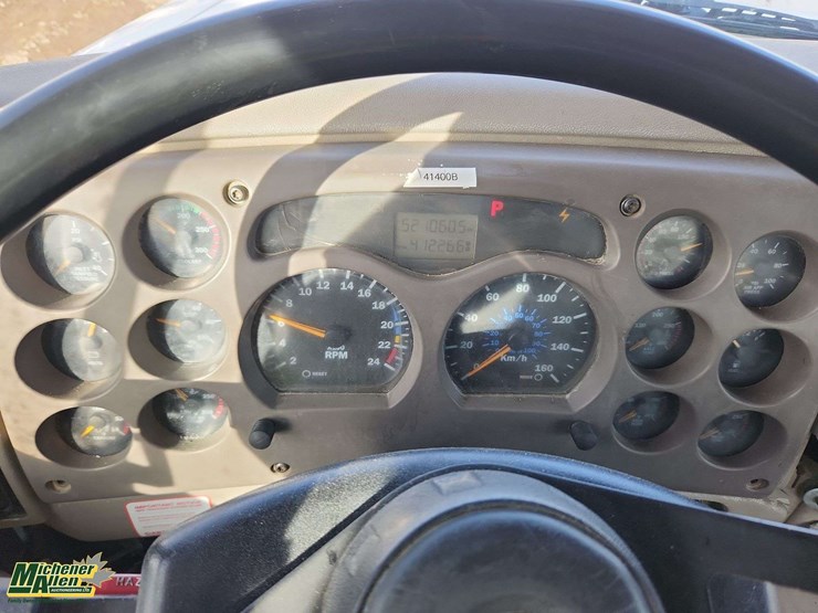 2001-mack-ch613-image-12