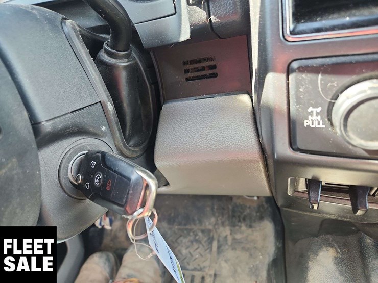 2022-ford-f350-image-24