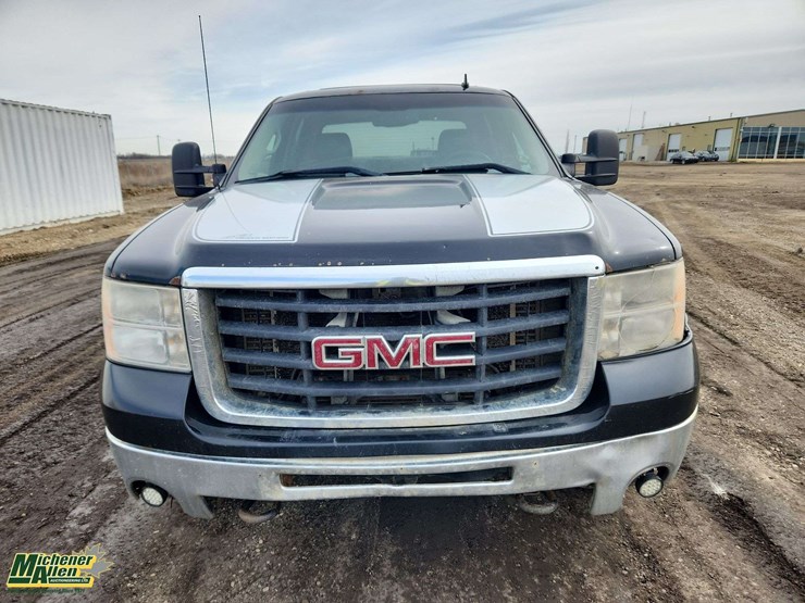 2010-gmc-sierra-2500hd-image-8