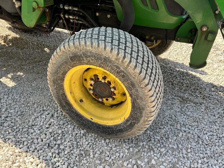 john-deere-4720-image-11