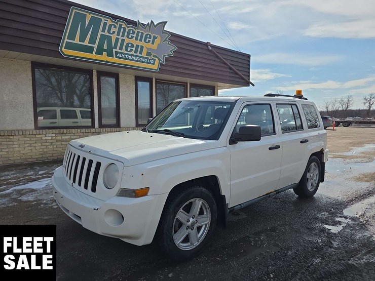 2010-jeep-patriot-image-1