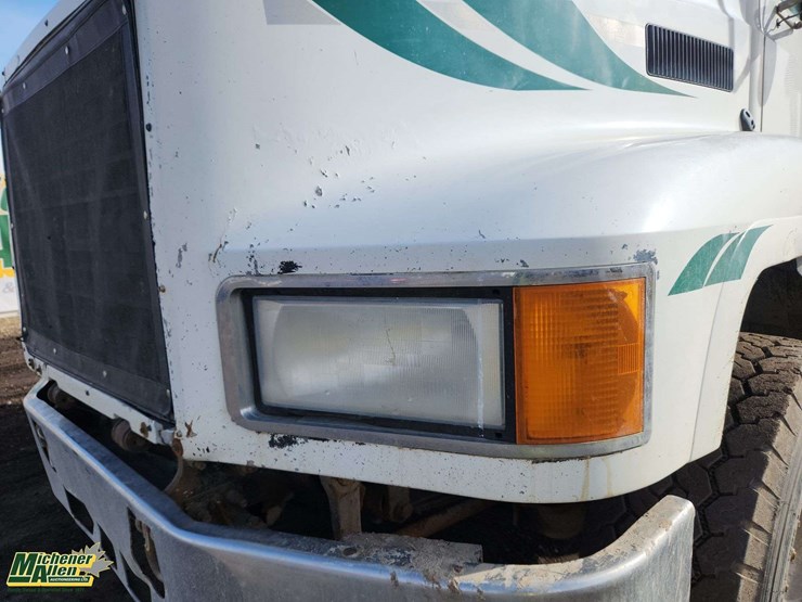 2001-mack-ch613-image-29