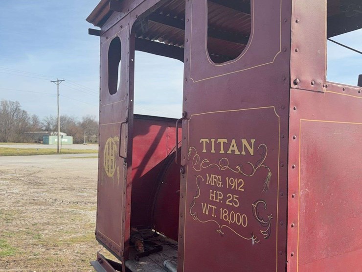 25hp-international-type-d-titan-image-40