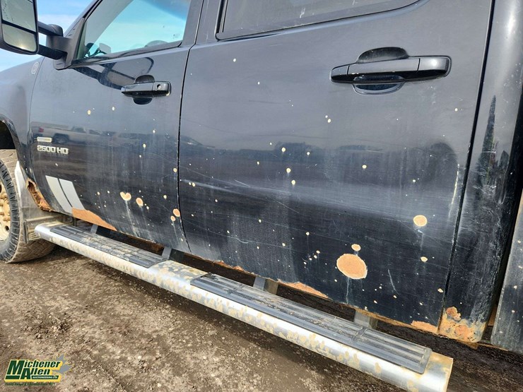 2010-gmc-sierra-2500hd-image-45