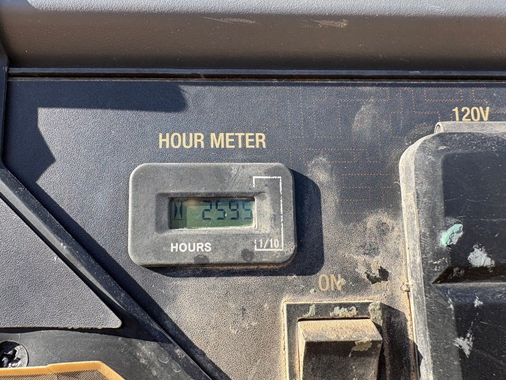 2024-chevrolet-silverado-3500hd-image-11