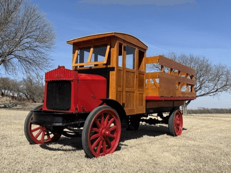 1920-traffic-truck-image-2