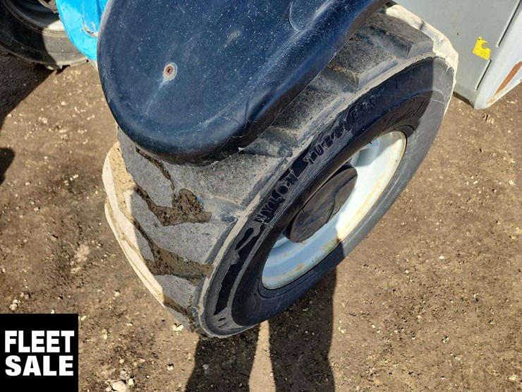 2010-genie-gth5519-image-22