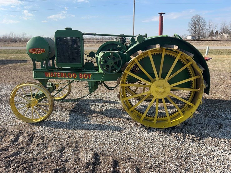 12-25-waterloo-boy-model-n-image-6