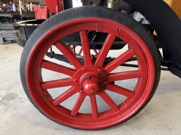 1920-traffic-truck-image-14