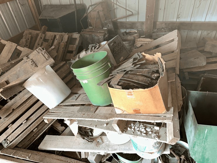 frick-steam-locomotive-with-track-image-262