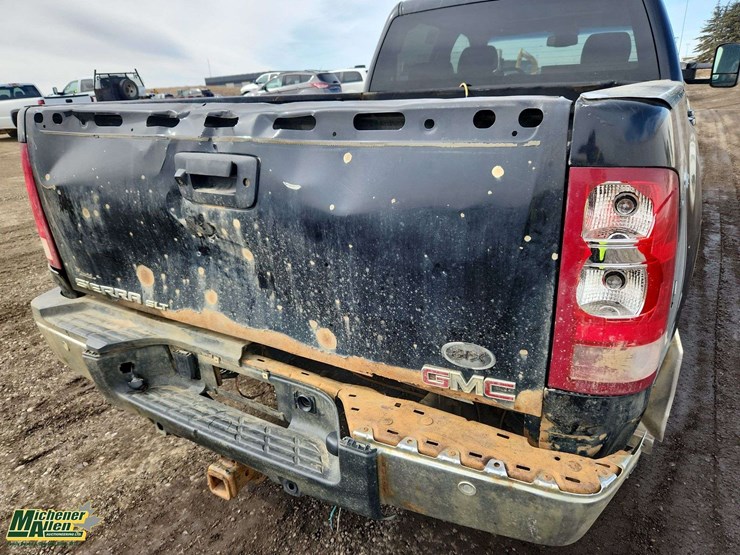 2010-gmc-sierra-2500hd-image-41