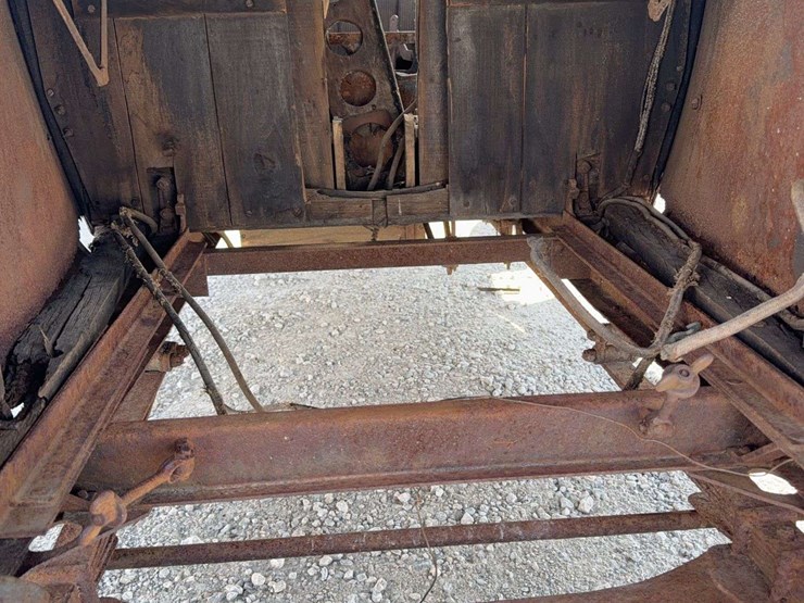 1916-milburn-electric-car-image-14