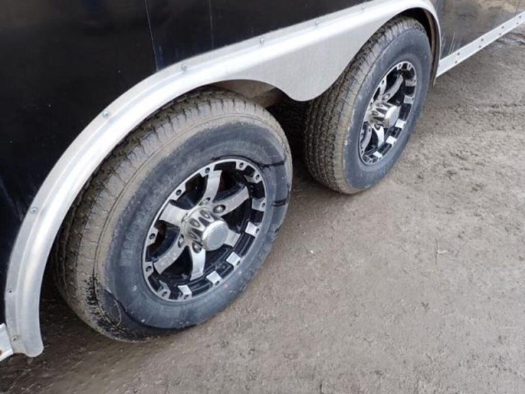 2015-discovery-24-ft-t/a-enclosed-trailer-1d9r1202-image-28