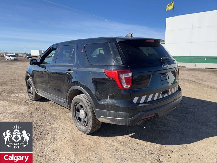 2018-ford-explorer-image-3