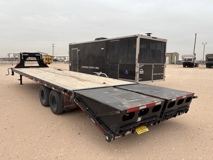 2021-maxxd-32'-x-102"-image-4