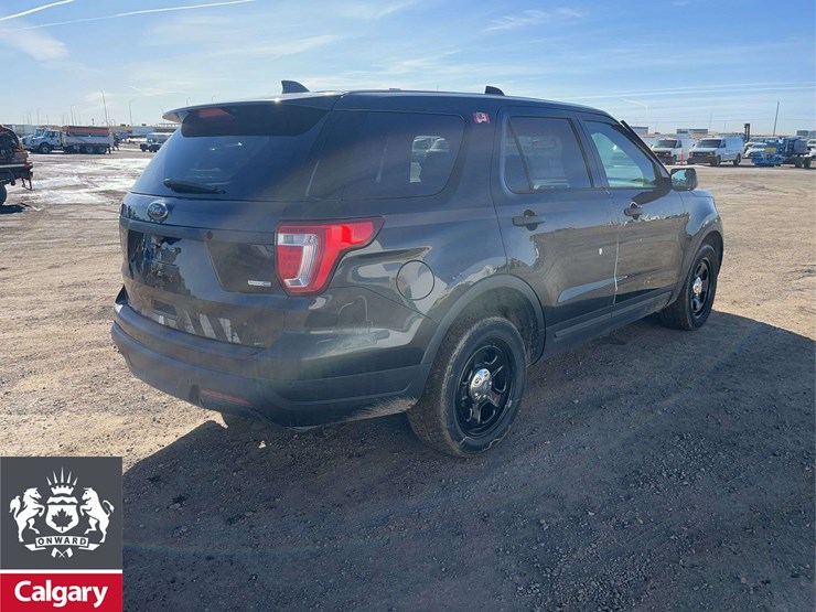 2019-ford-explorer-image-5