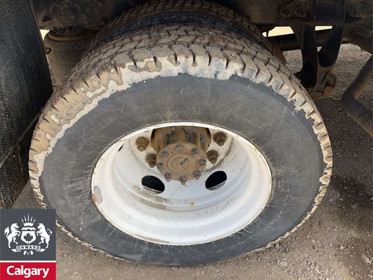 2012-international-durastar-4300-image-11