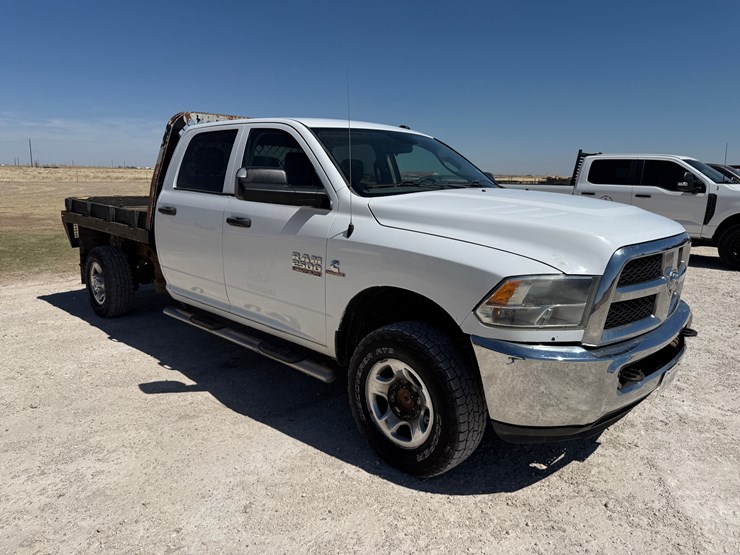 2014-ram-2500-tradesman-image-3