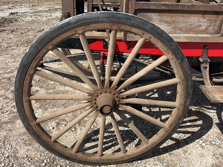 international-highwheeler---restoration-started---original-paint-bed-image-9