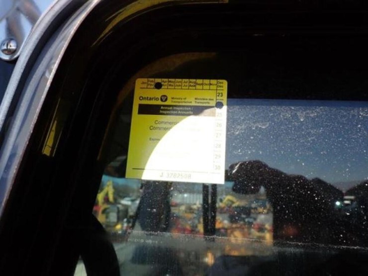 2013-kenworth-t800-image-26