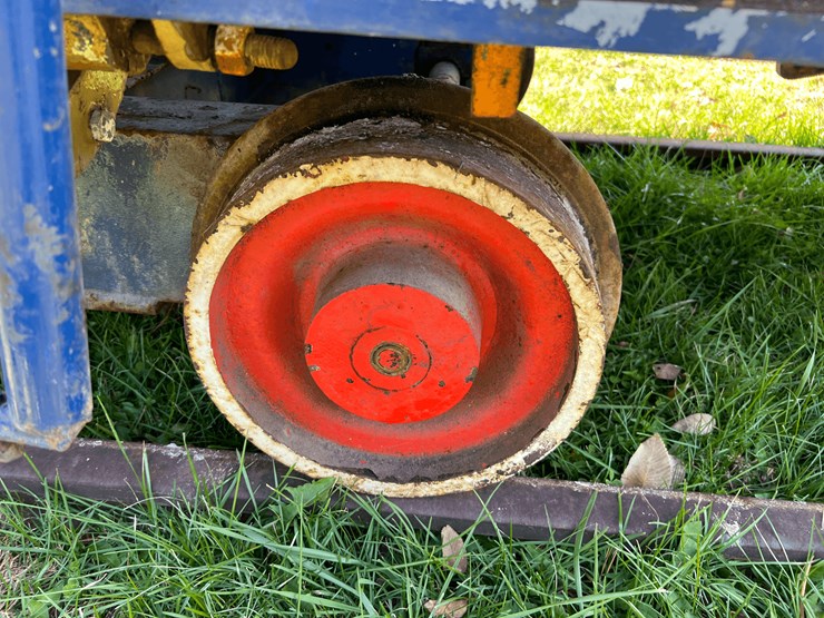 frick-steam-locomotive-with-track-image-178