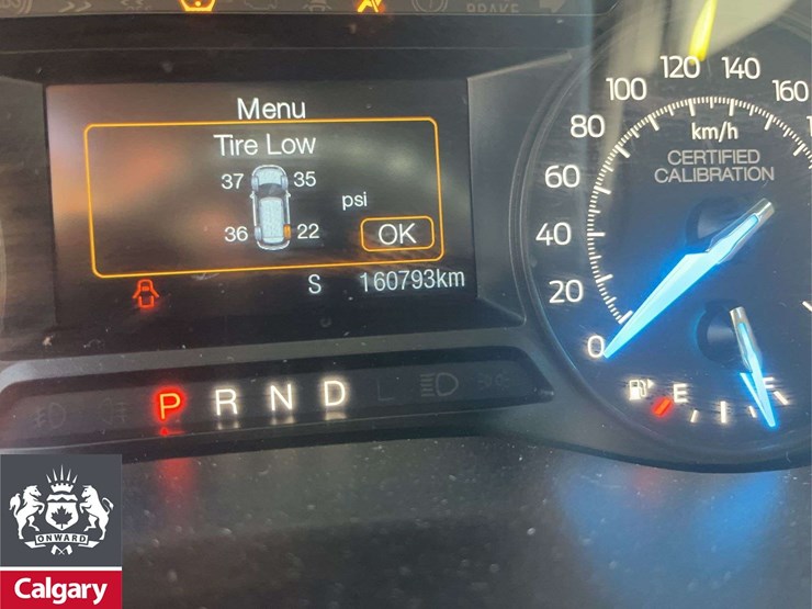 2019-ford-explorer-image-26