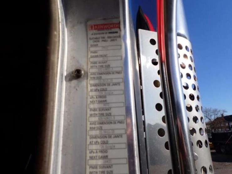 2013-kenworth-t800-image-12