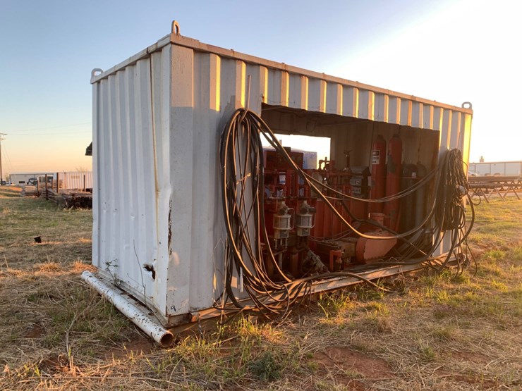 18’-l-x-8’-w-x-9’4”-t-skidded-bop-closing-unit-image-3