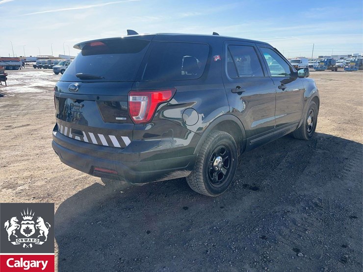 2018-ford-explorer-image-5