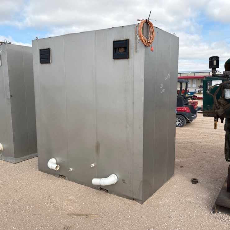 7’ x 4’ x 8’ 2-room portable restroom