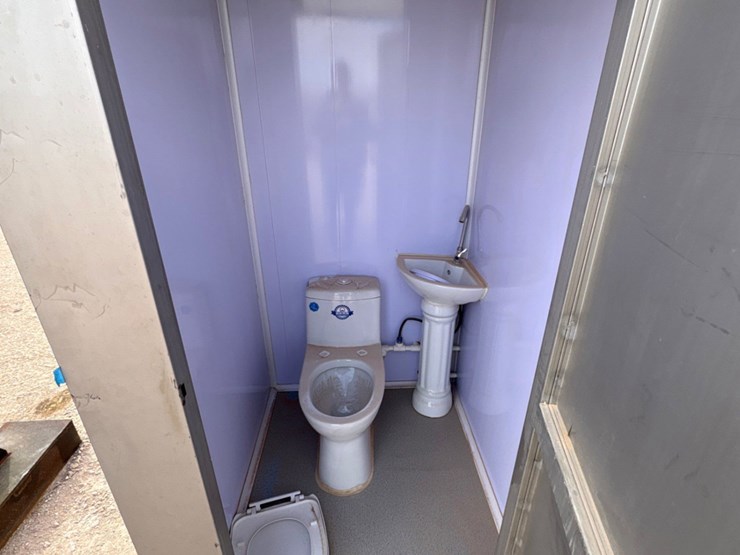 7’-x-4’-x-8’-2-room-portable-restroom-image-3