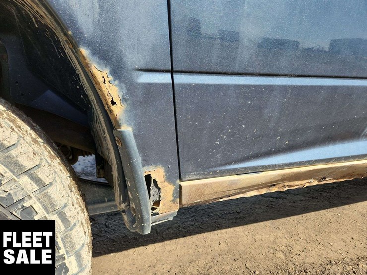 2013-dodge-3500-image-35