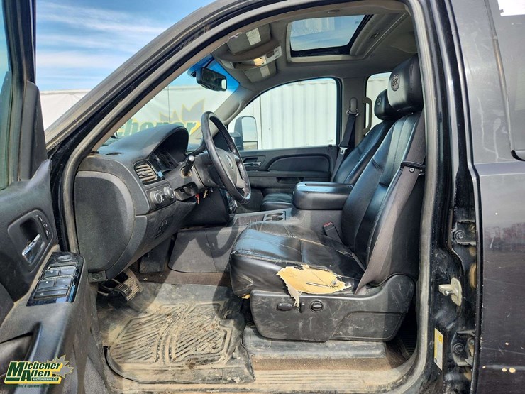 2010-gmc-sierra-2500hd-image-21