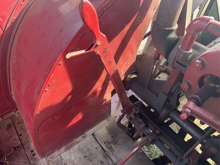 25hp-international-type-d-titan-image-33