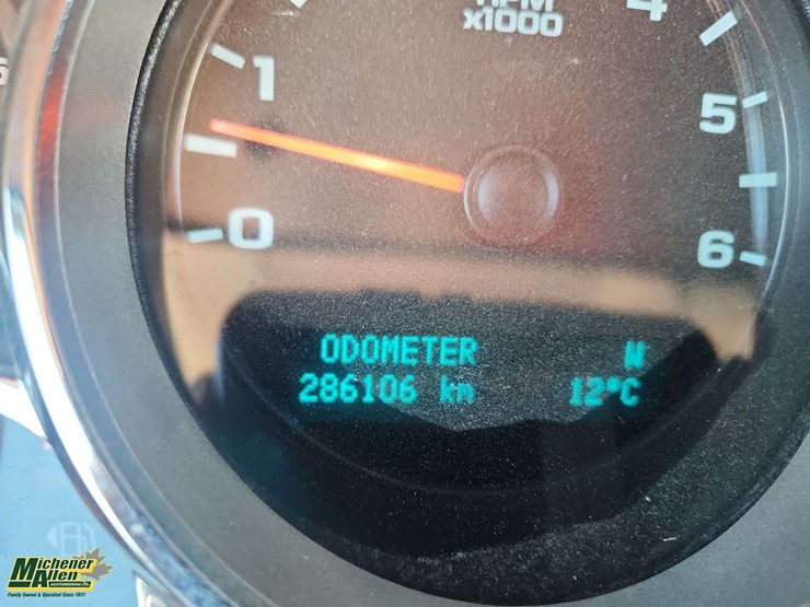 2010-chevrolet-silverado-1500-image-25