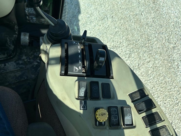 john-deere-4720-image-26