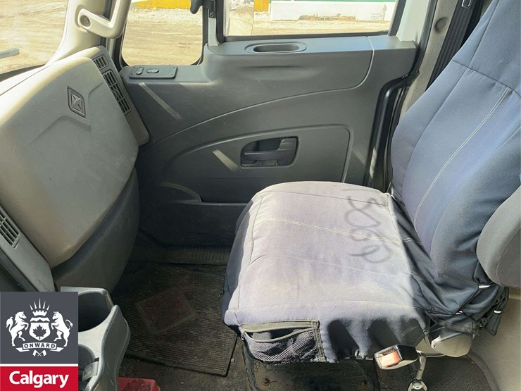 2012-international-durastar-4300-image-19