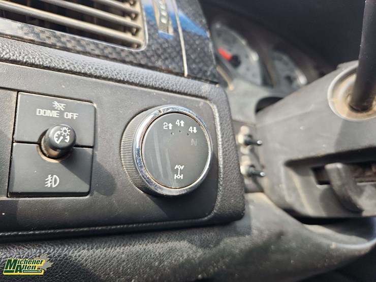 2010-gmc-sierra-2500hd-image-17