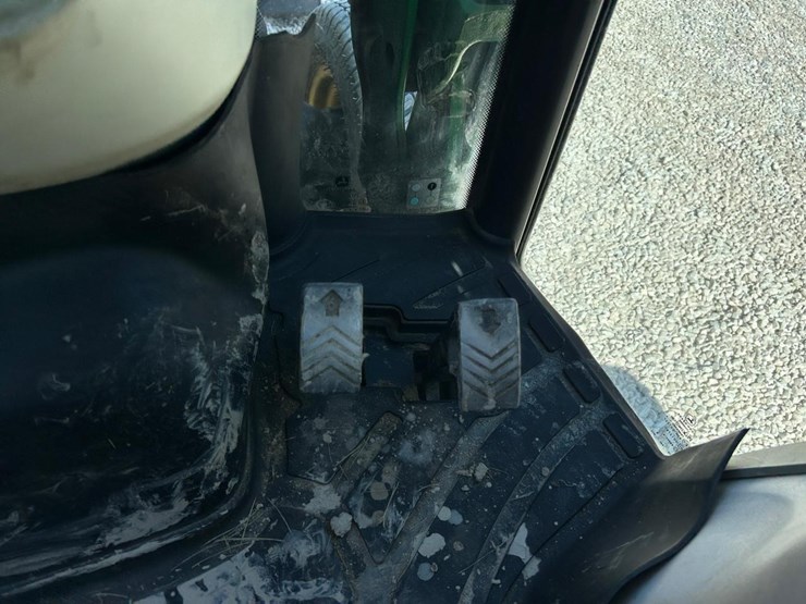 john-deere-4720-image-22