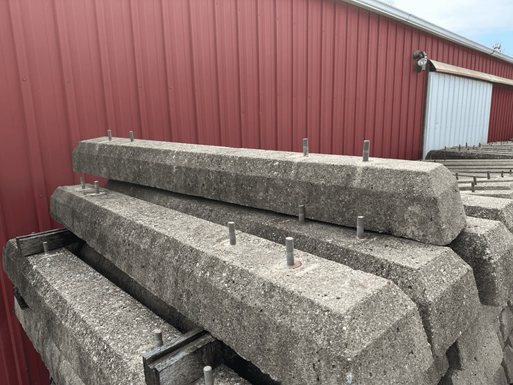 frick-steam-locomotive-with-track-image-258