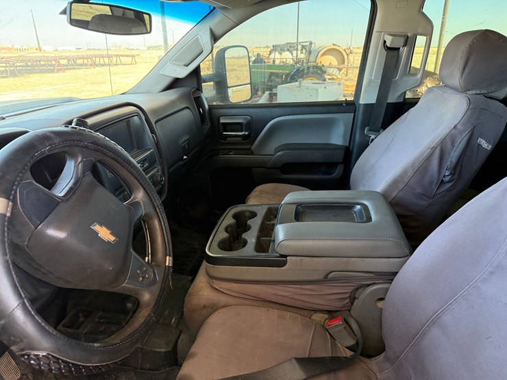 2019-chevrolet-silverado-2500hd-image-12